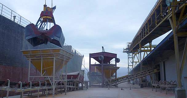 En el Puerto de Coatzacoalcos, se estrena novedoso sistema de descarga mecanizado
