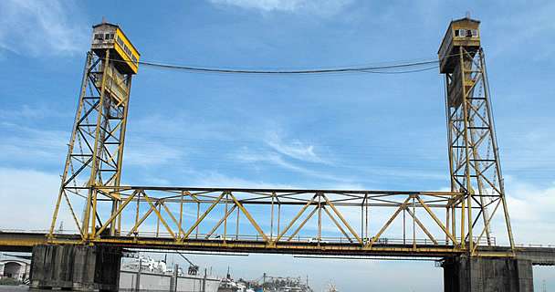La Secretaria de Comunicaciones y Transportes realiza reparación mayor al Puente Coatzacoalcos I