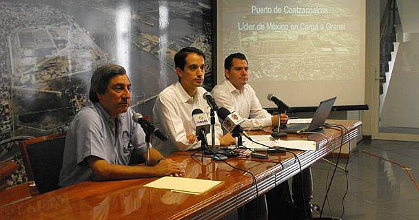 Visita el Coordinador General de Puertos y Marina Mercante, el Puerto de Coatzacoalcos