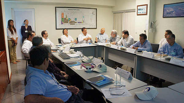 Visita Guillermo Ruiz de Teresa, el Puerto de Coatzacoalcos