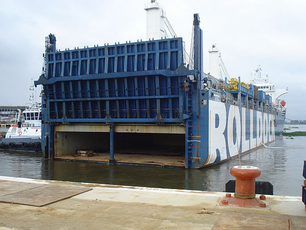 Diversificación en las operaciones en el muelle de Pajaritos 