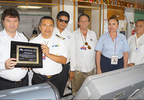 Puerto de Coatzacoalcos, celebra un mil arribos del Ferrobuque