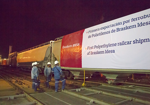 Inició la exportación de polietileno por Puerto Coatzacoalcos