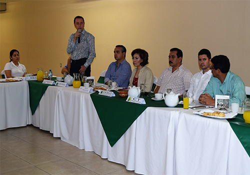 Puerto Coatzacoalcos, promociona sus servicios en el norte del estado