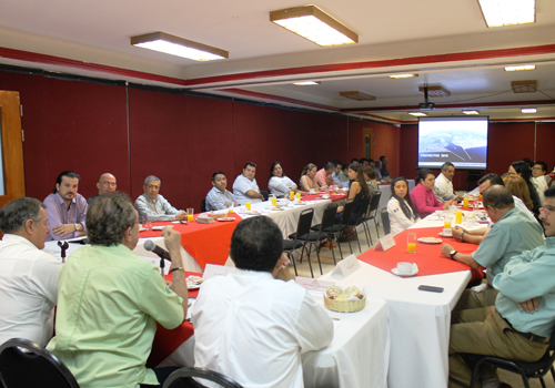 Puerto de Coatzacoalcos, presenta a CMIC proyectos para este año