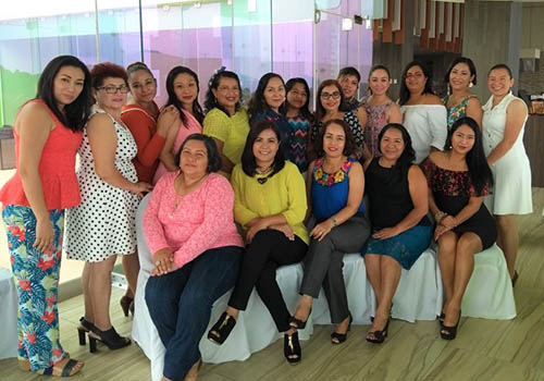 Puerto Coatzacoalcos festeja a las mamás en su día