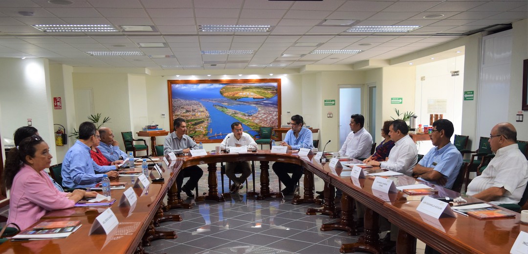 En el Puerto Coatzacoalcos se presentó el desarrollo, avances e instrumentación del Istmo de Tehuantepec