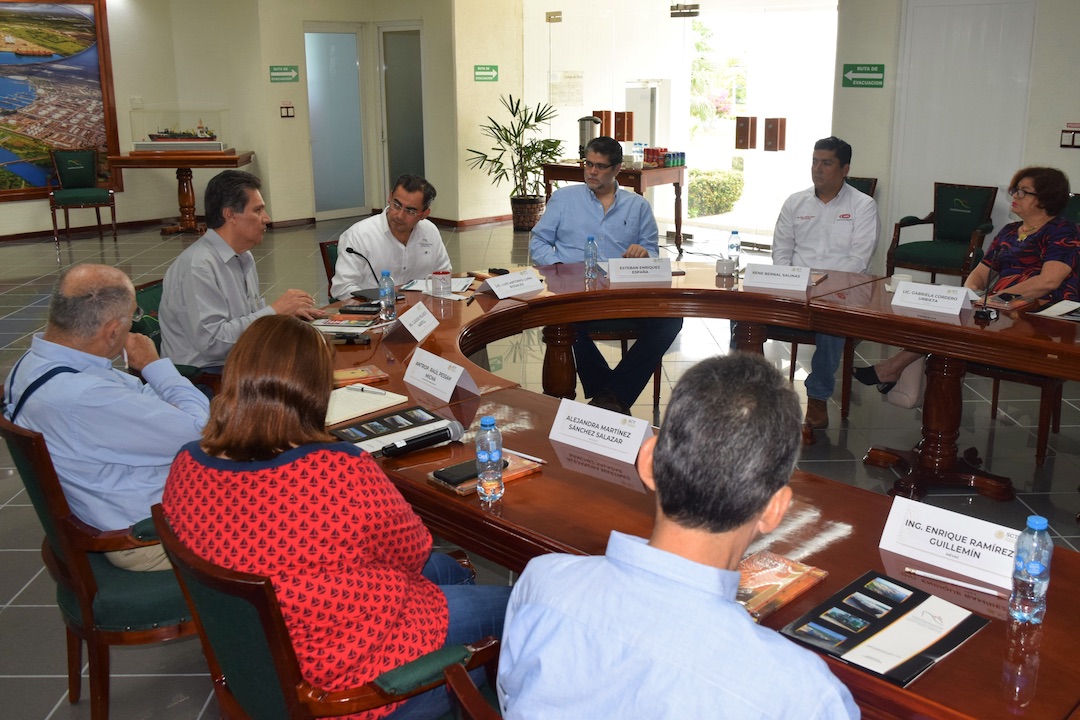 En el Puerto Coatzacoalcos se presentó el desarrollo, avances e instrumentación del Istmo de Tehuantepec