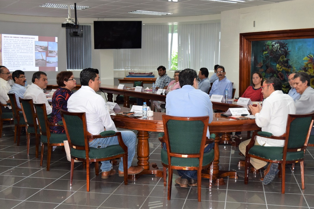 En el Puerto Coatzacoalcos se presentó el desarrollo, avances e instrumentación del Istmo de Tehuantepec